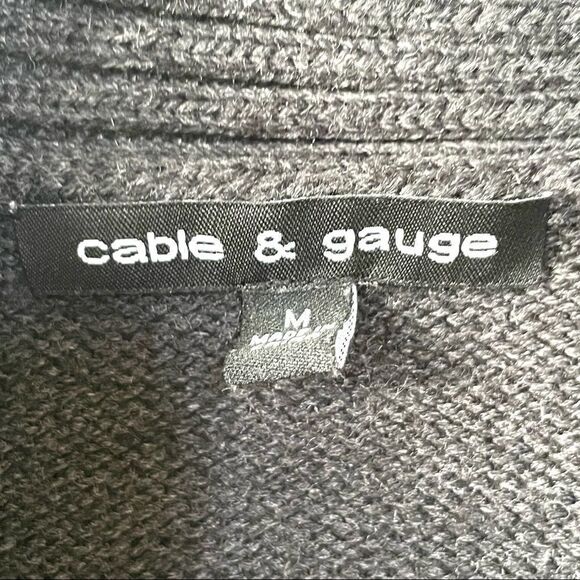 Cable & Gauge grey front buckle cardigan sweater - Picture 7 of 10